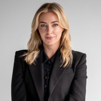 Laura Grierson headshot